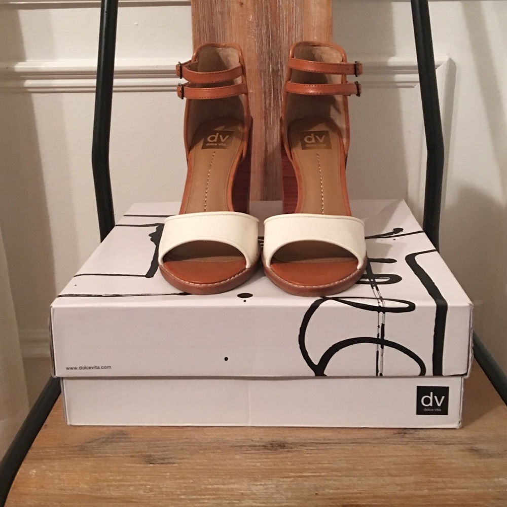 DV by Dolce Vita Marynn Stacked Heel Sandals!