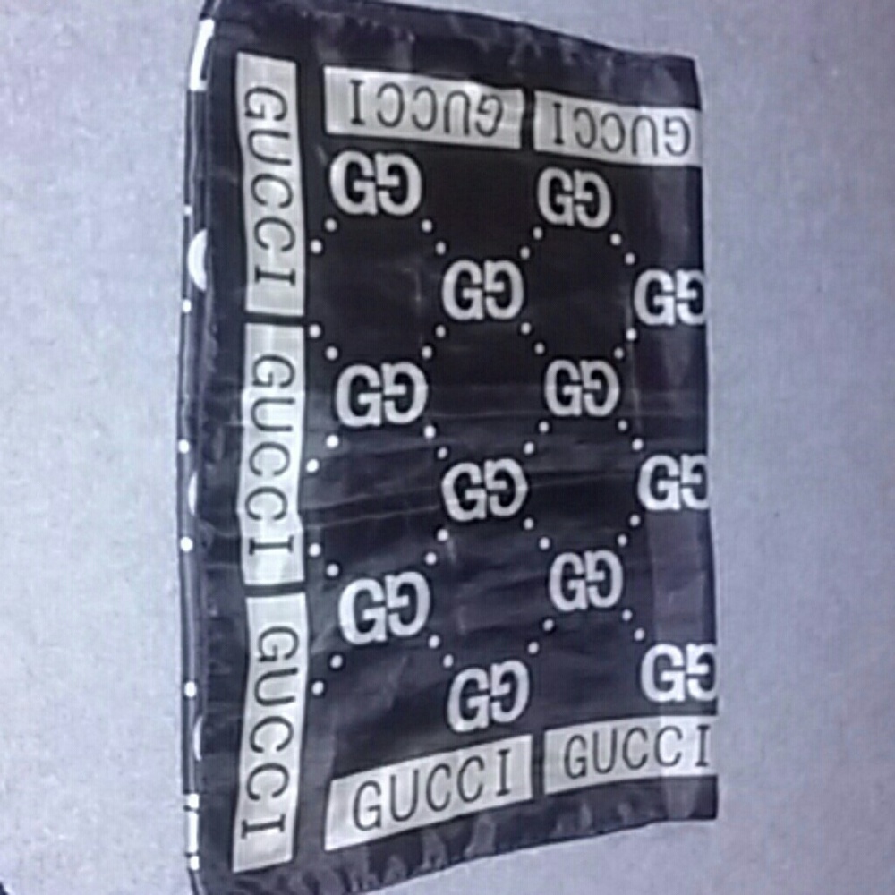 Gucci scarf