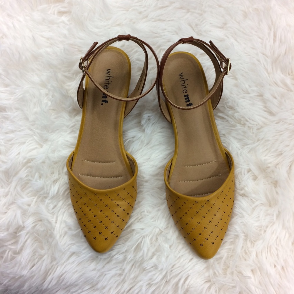 WHITEMT. mustard vintage-ish ankle strap wedges - Picture 2 of 4