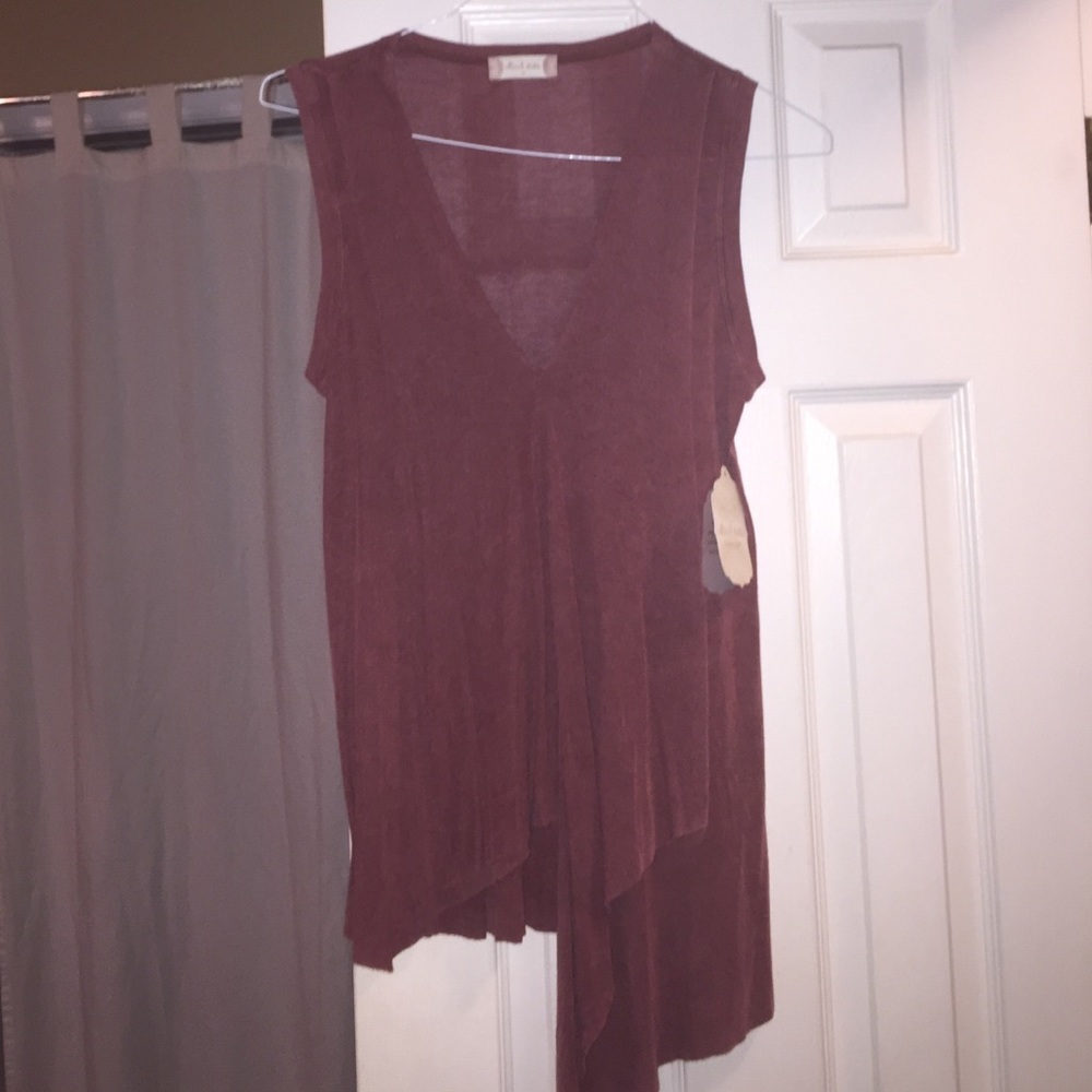 Beautiful sleeveless shirt