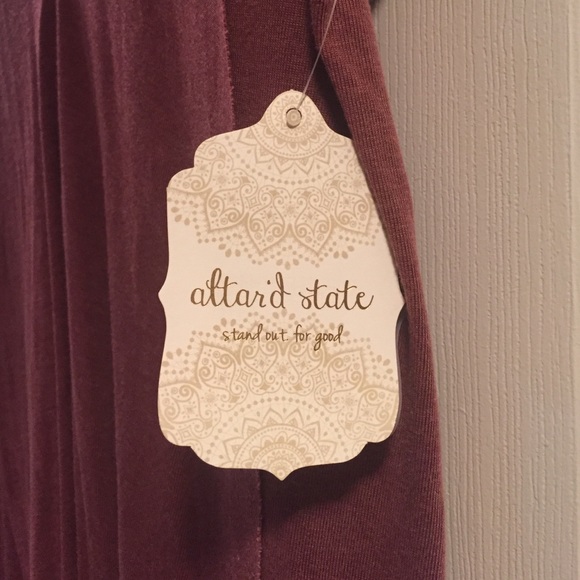 Beautiful sleeveless shirt - Picture 2 of 3