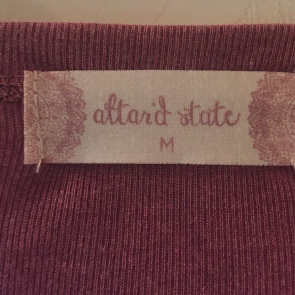 Beautiful sleeveless shirt - Picture 3 of 3