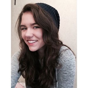 Meet your Posher, Maya