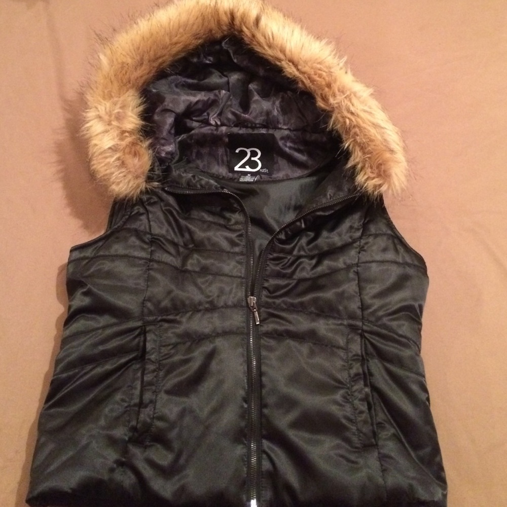 23rd St Black Puffer Vest