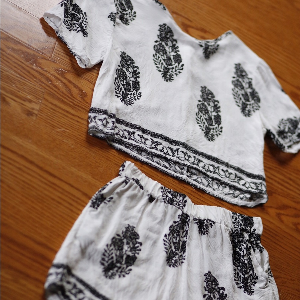 Two piece outfit, black and white