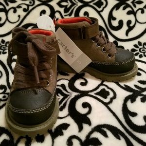 BRAND NEW Carter's NWT Ronald Boots Sz 5