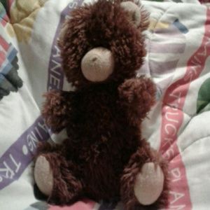 Brown teddy bear