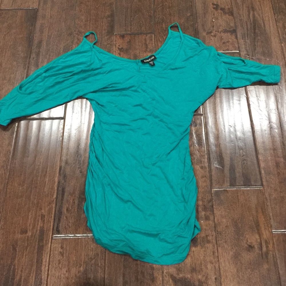 SOLD ‼️‼️ Gorgeous Bebe top size XS 😍