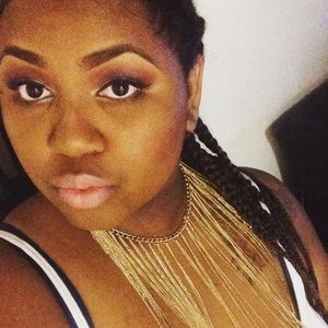 Meet your Posher, Brittney