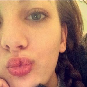 Meet your Posher, Haleigh