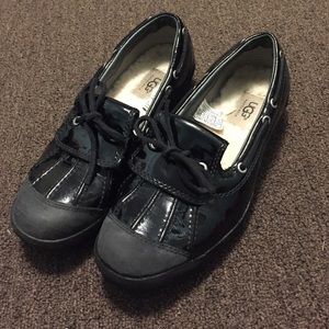 UGG rain shoes black