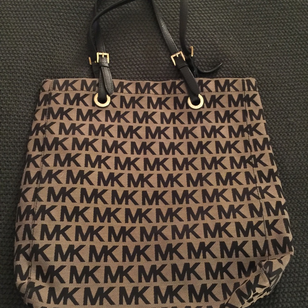 Michael kors tote