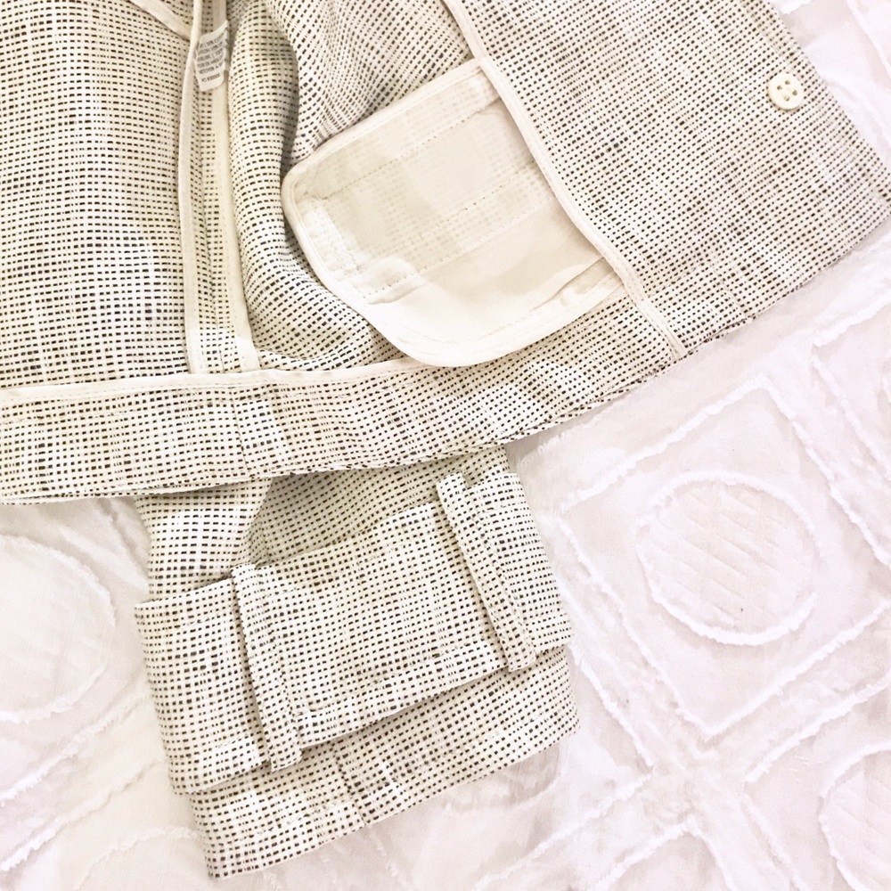 Club Monaco Woven Blazer - Picture 7 of 7