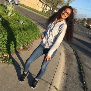 Meet your Posher, Christina