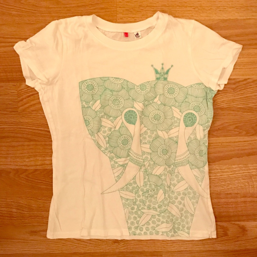 Graphic tee