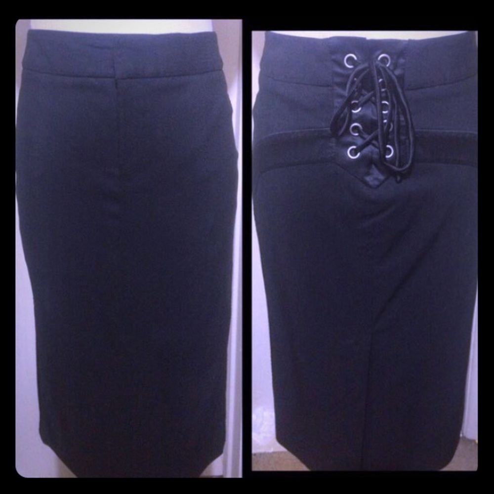 VS Corset Lace Back Seamed Pencil Skirt - Size 0