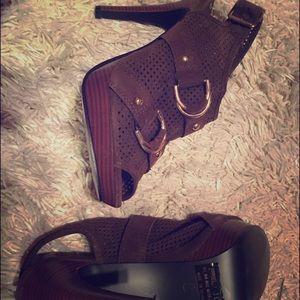 Brand new brown stylish heels. Never worn