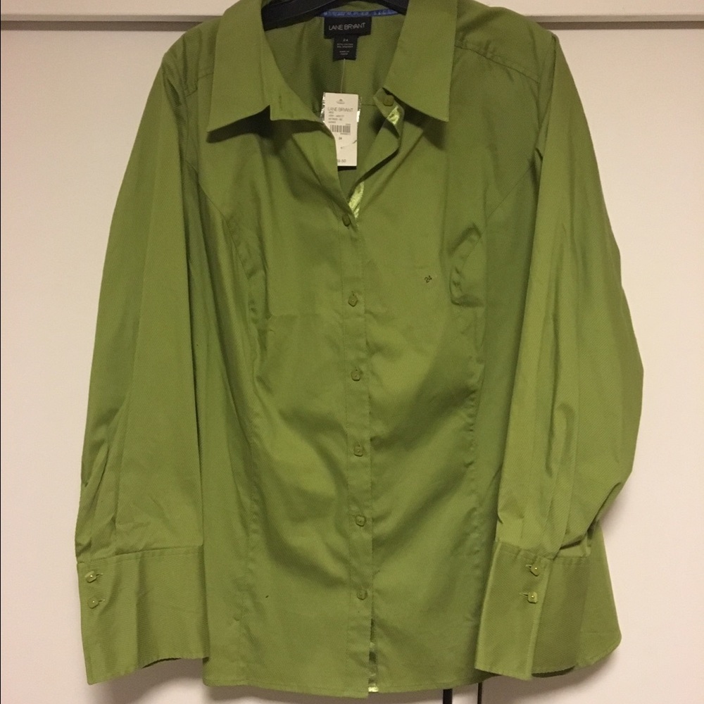Great green button down shirt with spandex