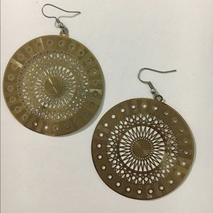 Gold Pattern light weight hoop earings