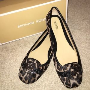 Michael Kors flats (never worn)