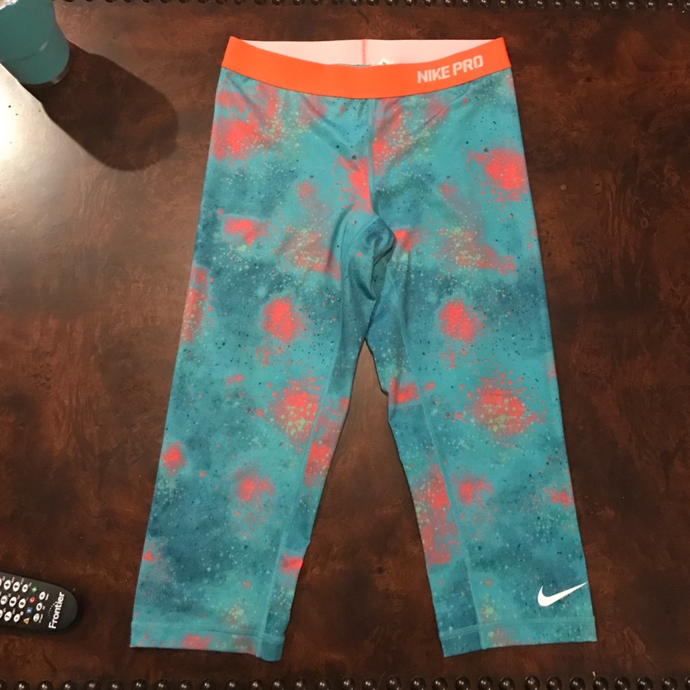 Nike pro skinny Capri