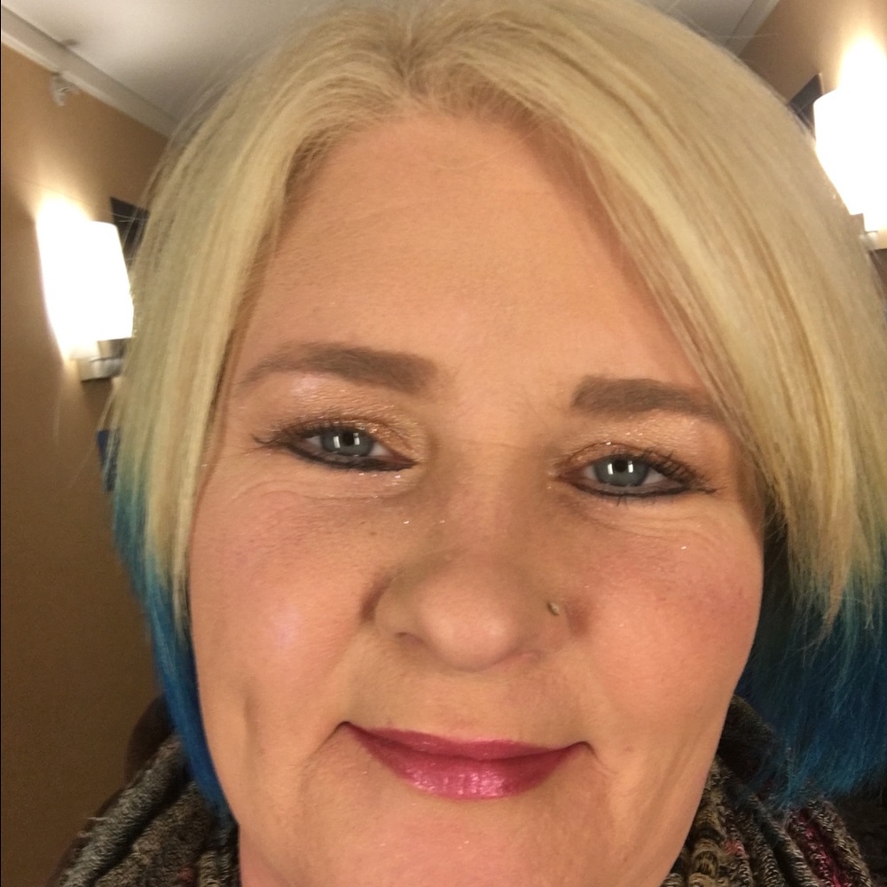 Meet your Posher, Jenny