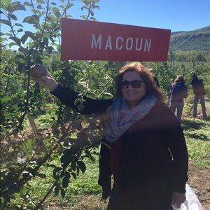 Meet your Posher, Veronica