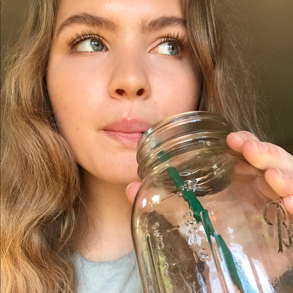 Meet your Posher, Hannah