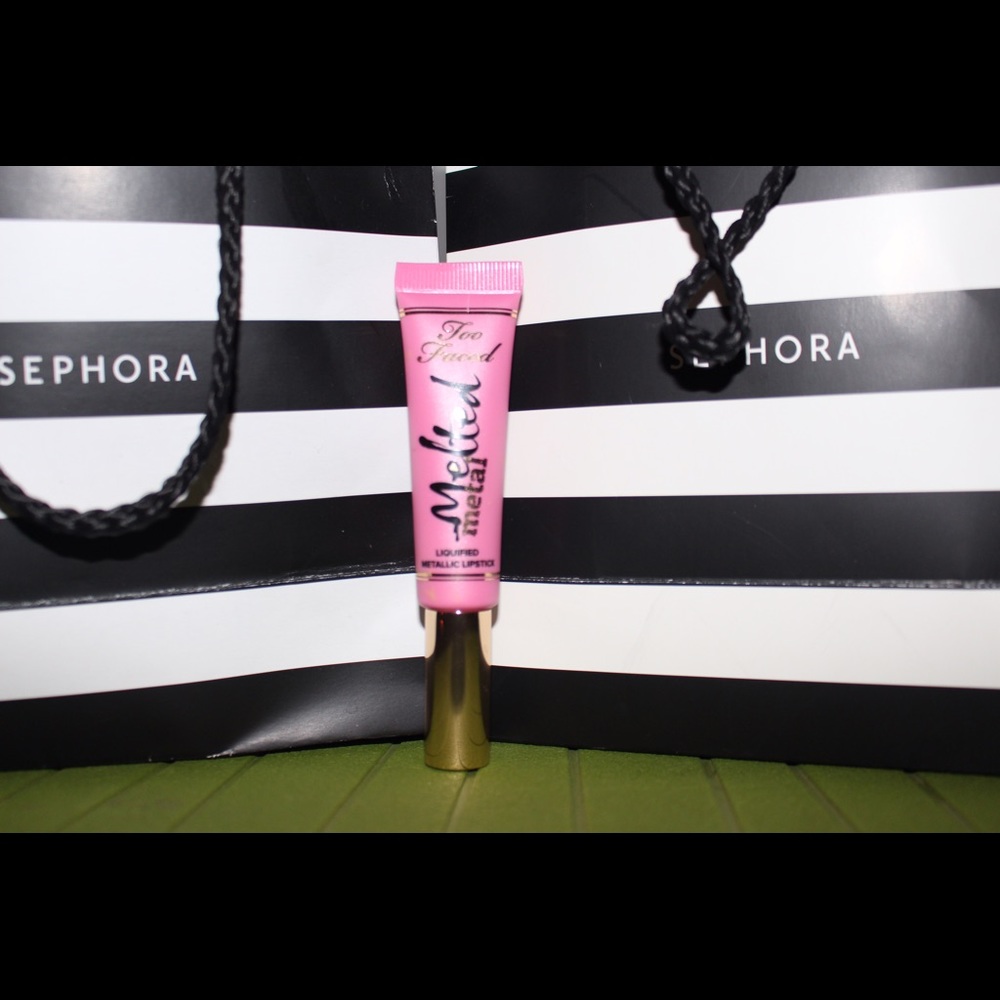 Too Faced Melted metal lipstick