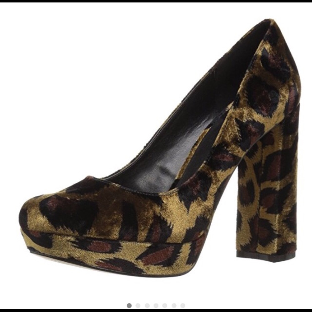 Nine West Women's Delay Velvet Dress...