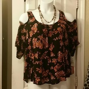 Mossimo cold shoulder top