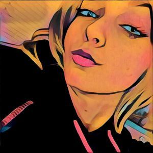 Meet your Posher, Caitlin