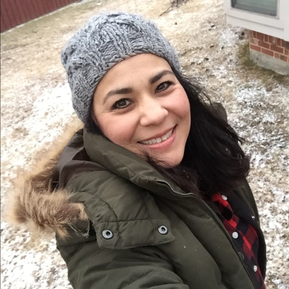 Meet your Posher, Patricia - Picture 2 of 5