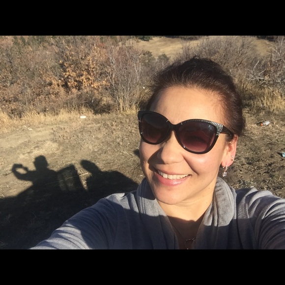 Meet your Posher, Patricia - Picture 4 of 5