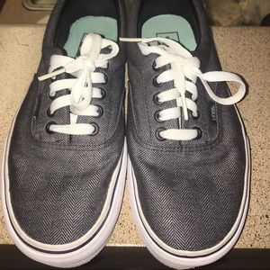 Women's vans sneakers size 8