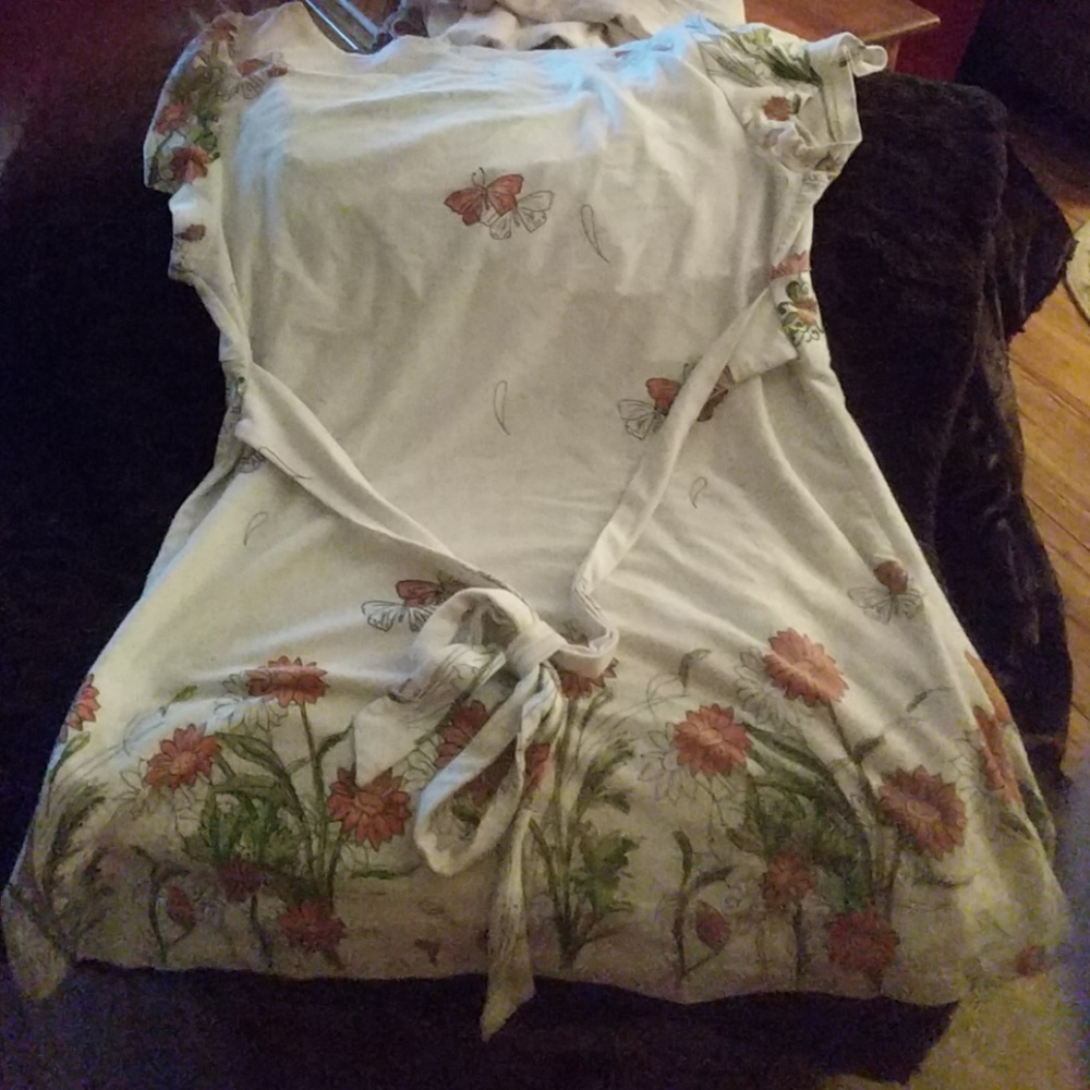 Blouse - Picture 2 of 3