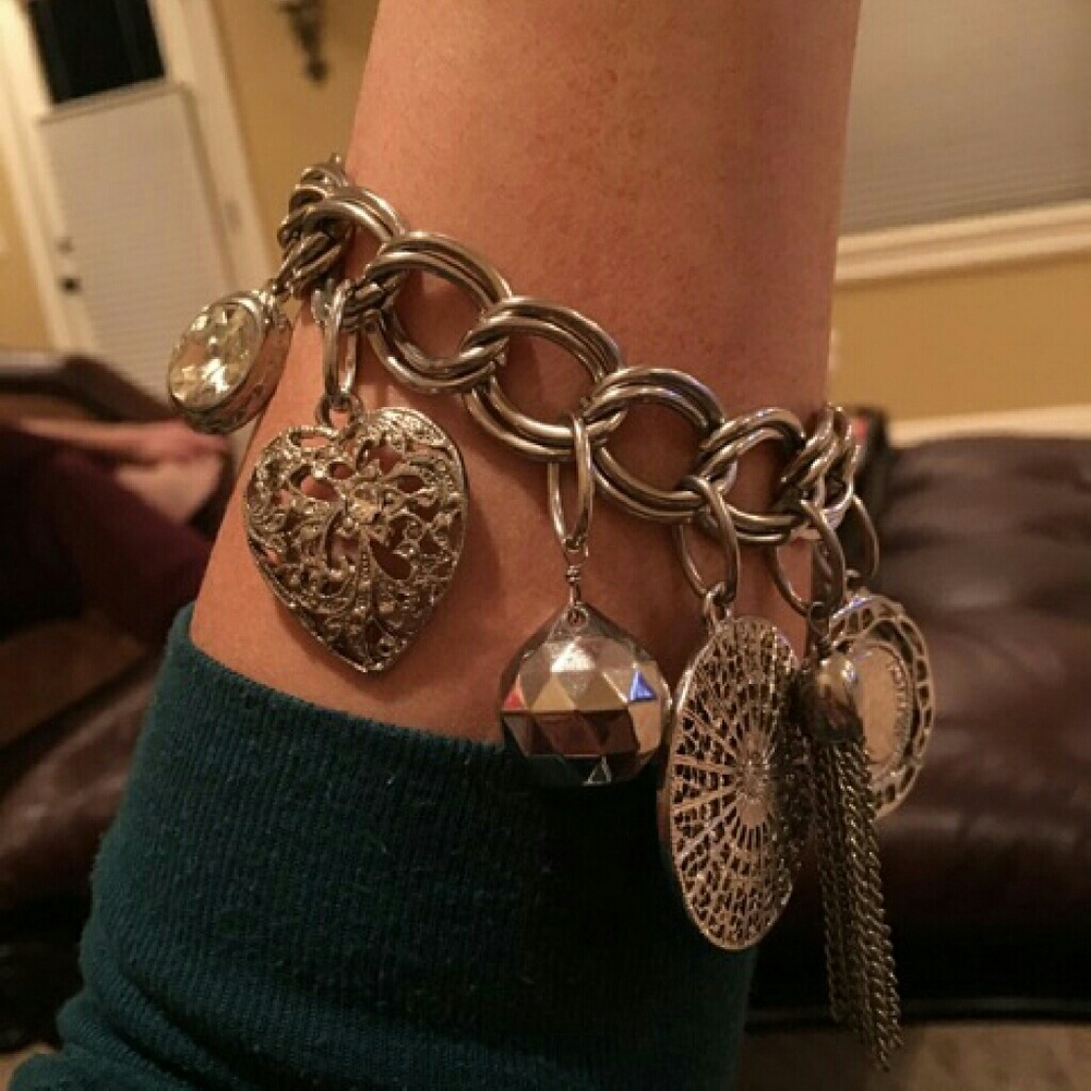 Bracelets - Picture 3 of 4