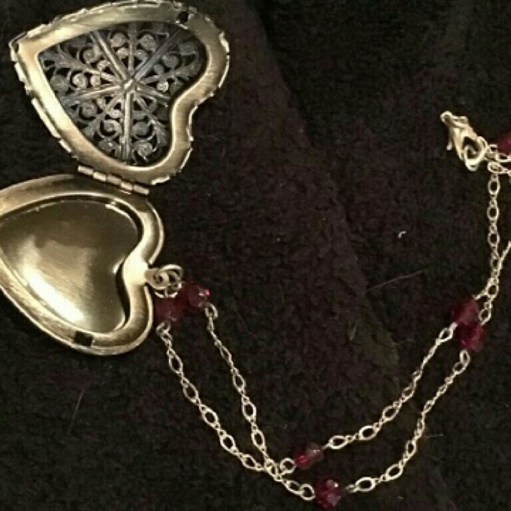 Necklaces - Picture 2 of 4