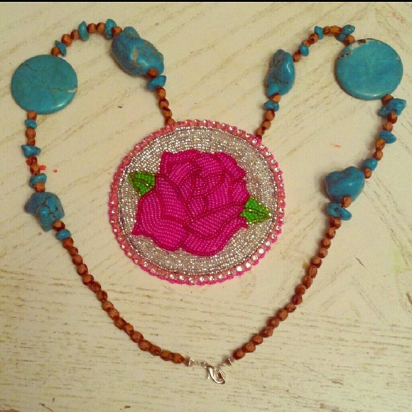 Meet your Posher, Danielle - Picture 3 of 4