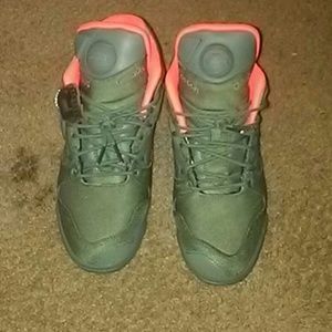 Reebok the pump tennis