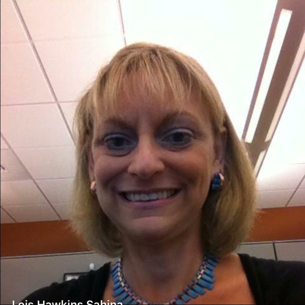 Meet your Posher, Lois