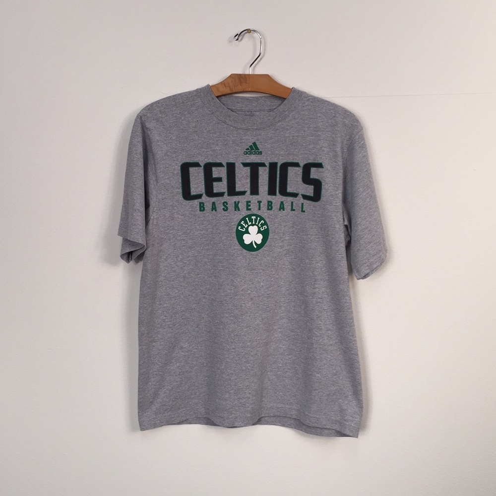 Adidas Celtics Basketball Grey T-shirt Size Medium