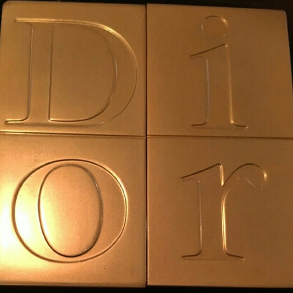 Dior compact mirror