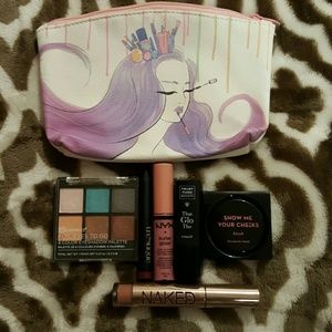 Makeup Grab Bag - URBAN DECAY