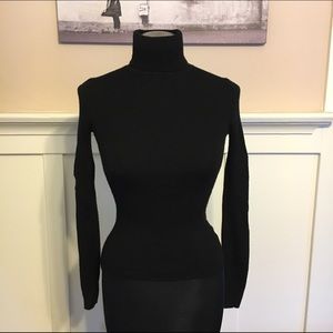 UNIQLO wool turtle neck sweater in black