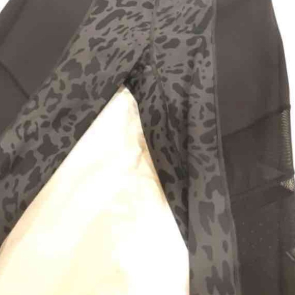 TRADE? LULULEMON MESH LEGGINGS