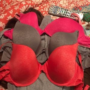 34DD Victoria secret tshirt bras