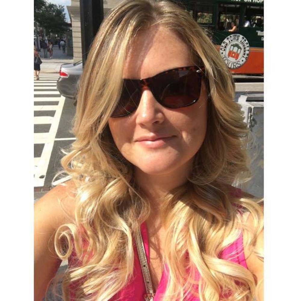 Meet your Posher, Lauren