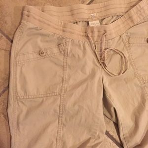 Old Navy Pants - Maternity khaki adjustable pants size medium Old Navy Pants - Maternity khaki adjustable pants size medium