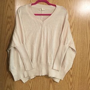 🆕 Cream sweater